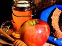 Honeycrisp Apple Tree